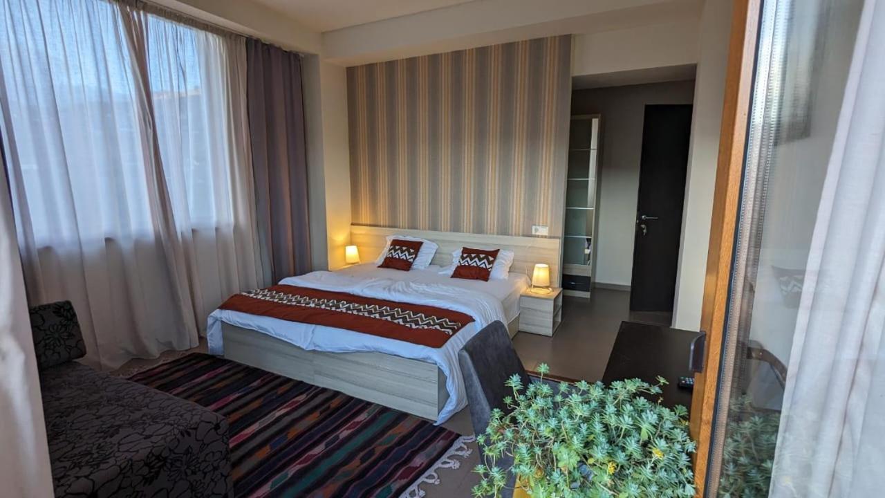 גודאורי Melia Hotel מראה חיצוני תמונה